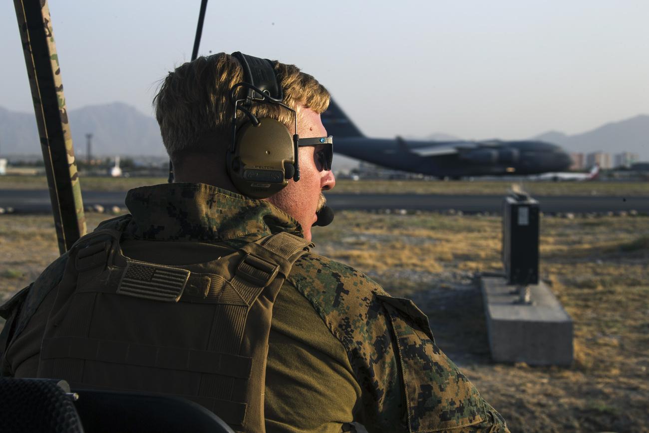 Un soldat américain stationné sur l'aéroport de Kaboul, le 22 août 2021. [Keystone]