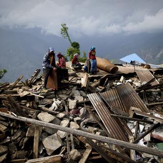 Le 25 avril 2015, un séisme de magnitude 7,8 a dévasté le Népal. [Keystone - EPA/DIEGO AZUBEL]