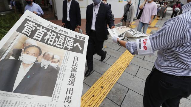 Le Premier ministre japonais Yoshihide Suga a créé la surprise vendredi en annonçant qu'il ne se représenterait pas à la tête de son parti lors d'une élection interne prévue fin septembre, rebattant ainsi totalement les cartes du pouvoir au Japon. [THE YOMIURI SHIMBUN VIA AFP - RYOICHIRO KIDA]