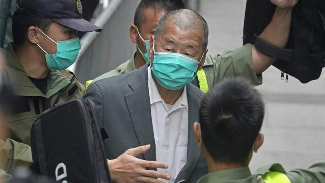 Jimmy Lai lors d'une précédente audience à Hong Kong, le 18.02.2021. [AP/Keystone - Kin Cheung]