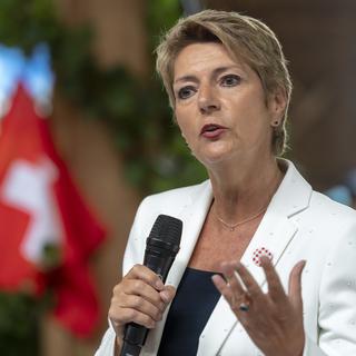 La conseillère fédérale Karin Keller-Sutter, photographiée ici le 1er août 2021 à Kleinwangen (LU). [Keystone - Georgios Kefalas]