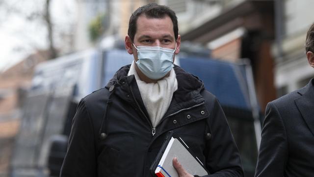 Pierre Maudet arrive pour l'énoncé du verdict. [Keystone - Salvatore Di Nolfi]