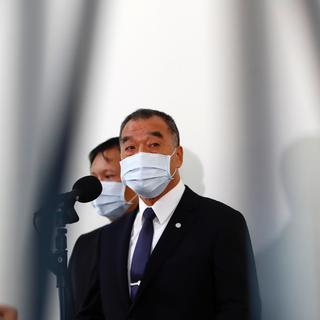 Portrait de Chiu Kuo-cheng, portant un masque sanitaire. [EPA/ Keystone - Daniel Ceng Shou Yi]
