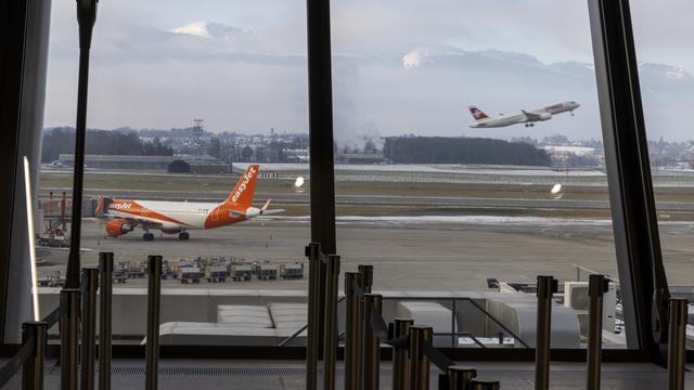 L'aéroport de Genève s'attendait à 25'000 passagers vendredi, soit 40% du trafic de 2019. [Keystone - Salvatore Di Nolfi]