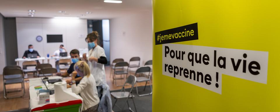 Le centre de vaccination du quartier du Flon, le 2 septembre 2021. [Keystone - Jean-Christophe Bott]