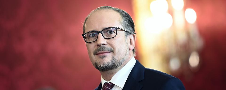 Alexander Schallenberg, le nouveau chancelier d'Autriche, arrive pour la cérémonie de prestation de serment au bureau présidentiel à Vienne, en Autriche, le 11 octobre 2021. [EPA/Keystone - Christian Bruna]