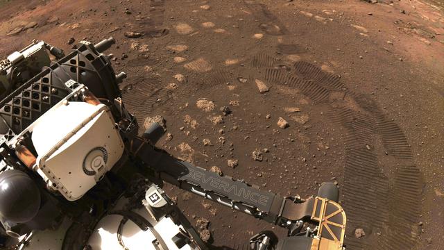 Le robot Perseverance a parcouru ses premiers mètres sur Mars. [AP - NASA]