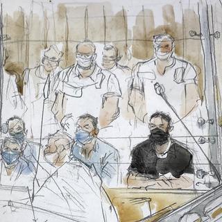 Un dessin montrant Salah Abdeslam au tribunal, à Paris le 8 septembre 2021. [Keystone/AP Photo - Noelle Herrenschmidt]
