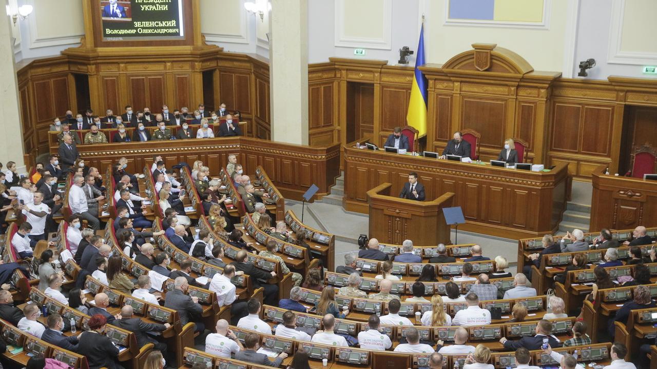 Le président ukrainien Volodymyr Zelensky a appelé mercredi à des "négociations directes" avec la Russie. [Keystone - EPA/Sergey Dolzhenko]