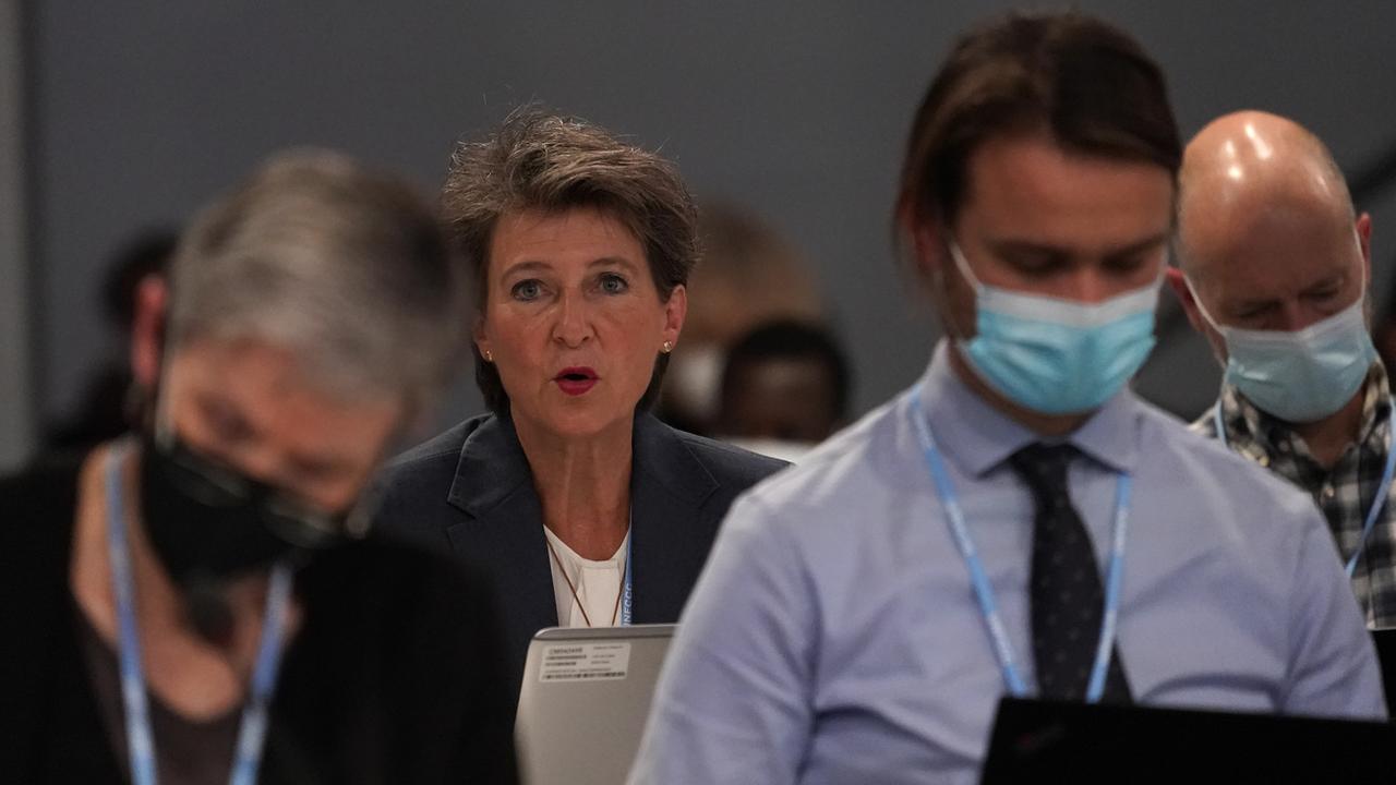Simonetta Sommaruga, membre du Conseil fédéral suisse, s'exprime lors d'une session plénière du sommet climatique de l'ONU COP26 à Glasgow, en Écosse, vendredi 12 novembre 2021. [AP Photo/Keystone - Alberto Pezzali]