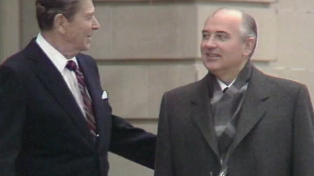 Ronald Reagan et Mikhaïl Gorbatchev à Genève.