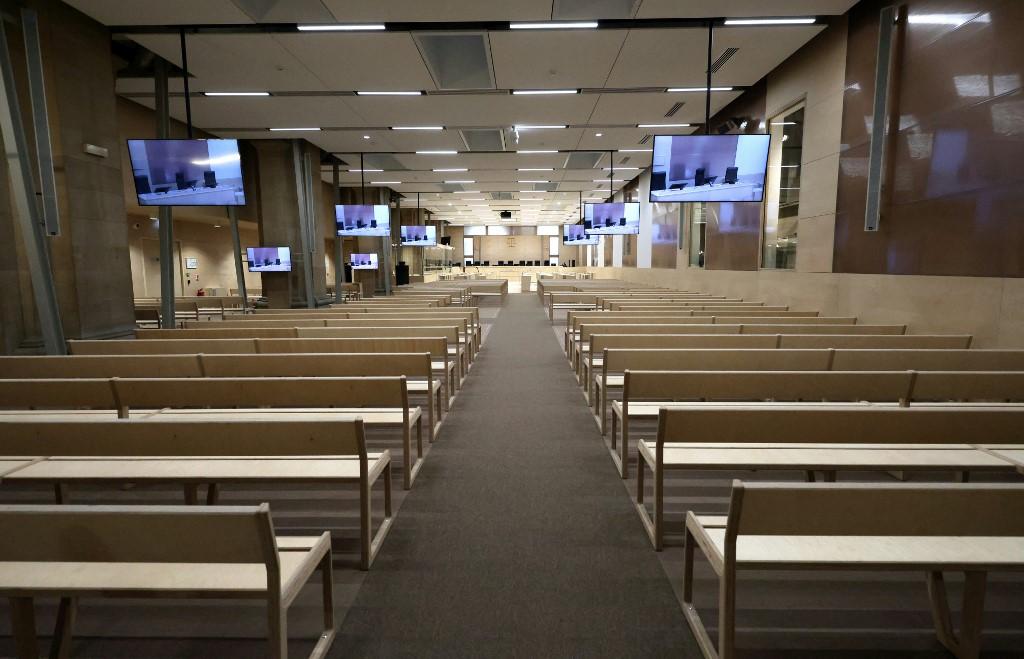 La salle d'audience, immense, construite pour les besoins du procès des attentats du 13 novembre 2015 à Paris. [AFP - Thomas Coex]