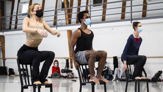 Alors que la crise du coronavirus touche à sa fin, l'équilibre du Béjart Ballet Lausanne n'a jamais été aussi précaire. [Keystone - Jean-Christophe Bott]