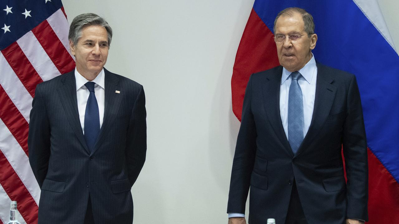 Antony Blinken et Sergueï Lavrov prônent la coopération pour apaiser des relations américano-russes "malsaines". [Saul Loeb]