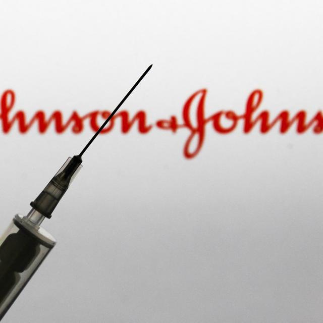 L'Union européenne valide le vaccin de Johnson & Johnson. [AFP - Jakub Porzycki]