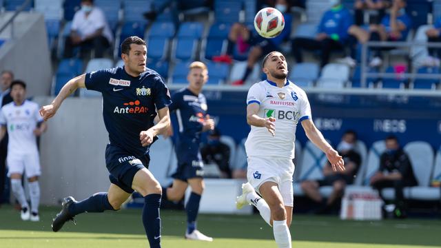 Hicham Mahou échappe à Nathan. Lausanne prend un bon point contre le FCZ. [Fresh Focus - Pascal Muller]