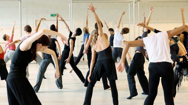 Des danseurs de la compagnie Ballet Béjart. [Keystone - Magali Girardin]