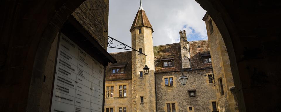 La cour du Château de Neuchâtel accueillera notamment des spectacles. [Keystone - Jean-Christophe Bott]