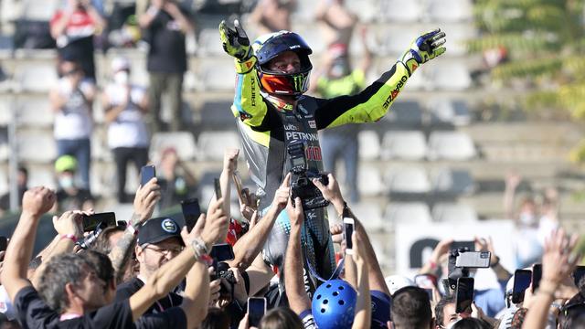 Valentino Rossi a conclu une carrière exceptionnelle par une 10e place à Valence. [Alberto Saiz]