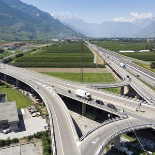 L'autoroute A9 en Valais. [Keystone - Laurent Gillieron]