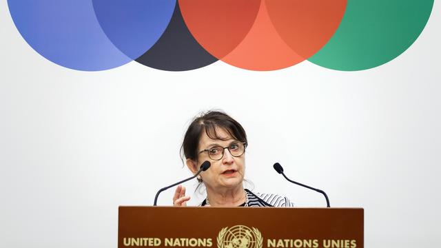 L'émissaire de l'ONU en Afghanistan Deborah Lyons exhorte la communauté internationale "à trouver urgemment le moyen de financer notamment le personnel de santé et les programmes alimentaires". [Valentin Flauraud]