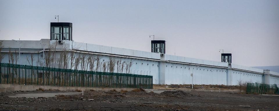 Un camp de détention dans le Xinjiang en Chine. [AP Photo/Keystone - Mark Schiefelbein]