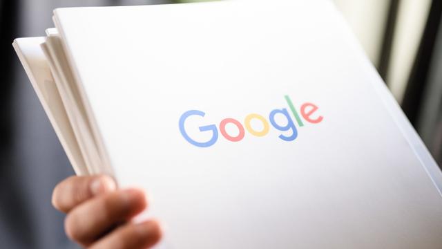 Google et l'Alliance de la presse d'information générale (APIG), qui représente les quotidiens nationaux et régionaux français, ont annoncé jeudi la signature d'un accord. [KEYSTONE - CLEMENS BILAN]