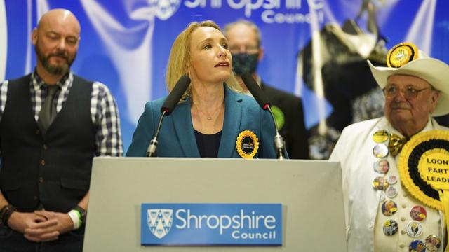 La candidate des libéraux-démocrates Helen Morgan après sa victoire, à Shrewsbury. [PA/AP/Keystone - Jacob King]