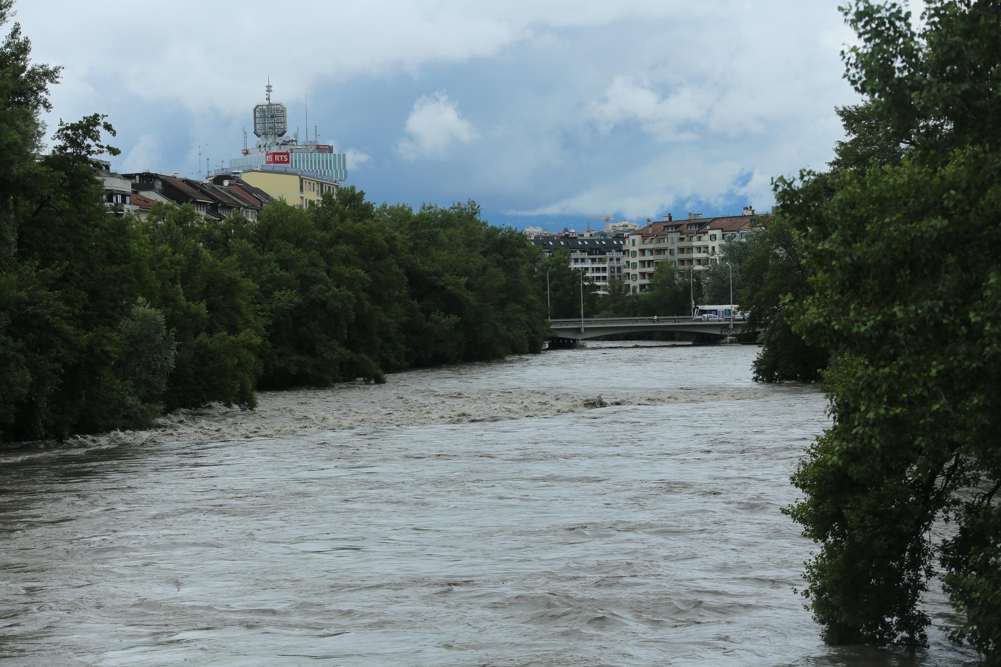 A Genève, le débit de l'Arve a fortement augmenté. [Vos infos - Jacqueline Messerli]