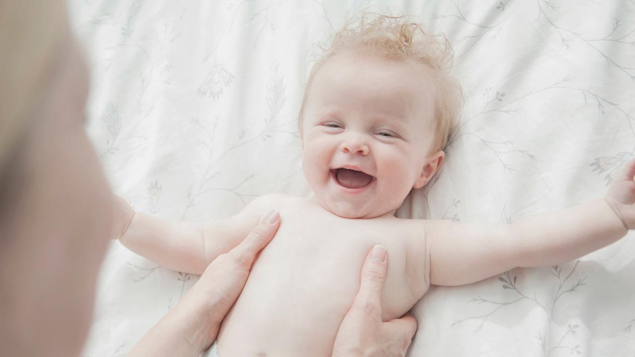 Les bébés humains rient comme les grands singes. [AFP - Dan Price]