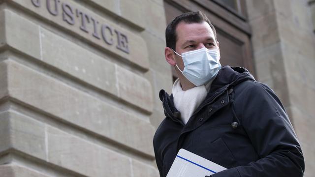 Pierre Maudet devant le Palais de justice de Genève. [Keystone - Salvatore Di Nolfi]