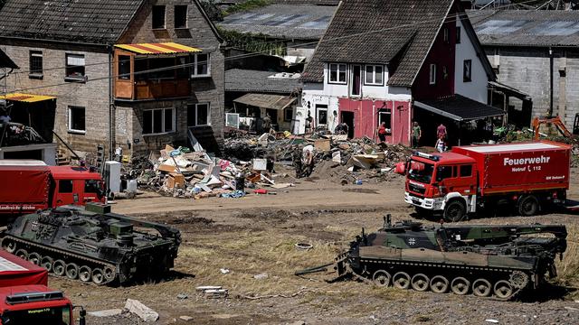 Les inondations dévastatrices dans l'ouest de l'Allemagne ont coûté la vie à au moins 165 personnes, selon un nouveau bilan lundi, alors que de nombreuses personnes sont toujours portées disparues. [KEYSTONE - SASCHA STEINBACH]