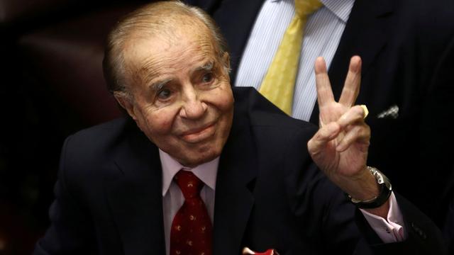 Après avoir quitté la présidence, Carlos Menem était devenu sénateur (ici, en 2017). [Reuters - Marcos Brindicci]