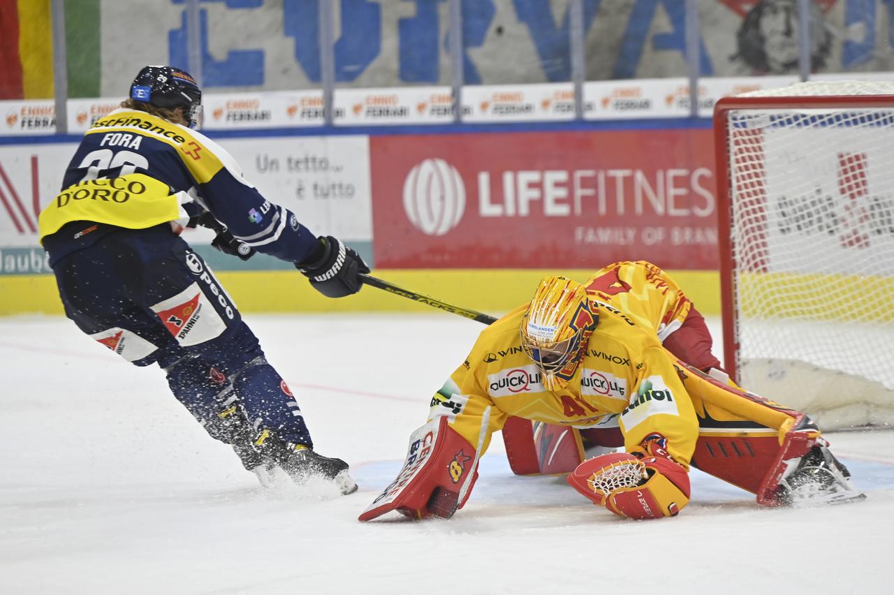 Elien Paupe, pour son 2e match de la saison, n'a pas pu éviter la défaite biennoise. [Michela Locatelli/freshfocus - Michela Locatelli]