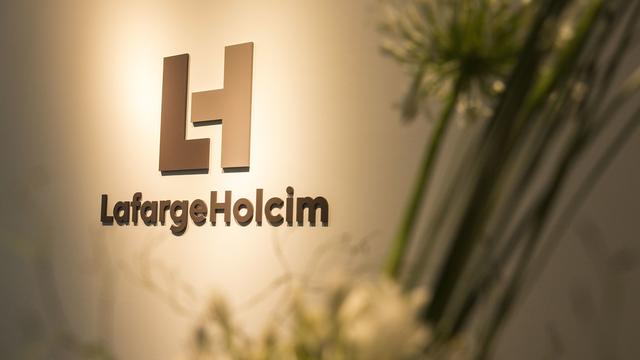 Le logo de LafargeHolcim au siège de Zurich. [KEYSTONE - Patrick B. Kraemer]