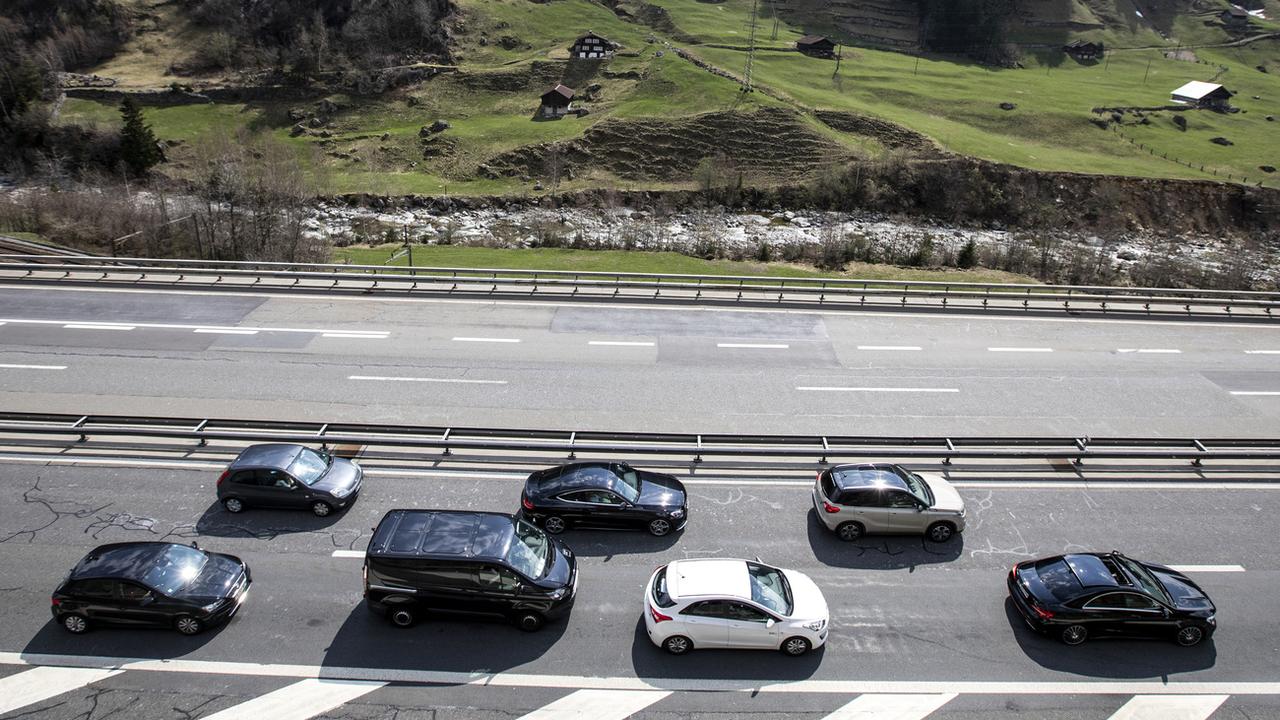 Le bouchon n'a pas dépassé 3 km lundi sur l'autoroute du Gothard (image d'illustration). [Keystone - Alexandra Wey]