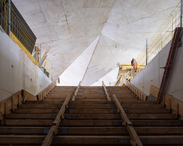 Vue du hall central depuis les escaliers du Musée de l'Elysée. [PLATEFORME 10 - MATTHIEU GAFSOU]