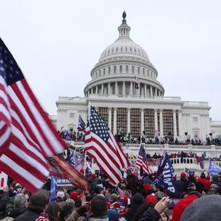 Des manifestants pro-Trump assemblés devant le Capitole, le 6 janvier 2020 à Washington D.C. [EPA/Keystone - Michael Reynolds]
