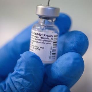 Les doses de vaccin Covid-19 sont utilisées comme monnaie d'échange par Israël. [AP - Ariel Schalit]