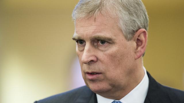 Malgré les accusations d'abus sexuels auxquelles il doit faire face, le prince Andrew continue d'apparaître en public aux côtés de la famille royale (image d'illustration). [keystone - Jean-Christophe Bott]