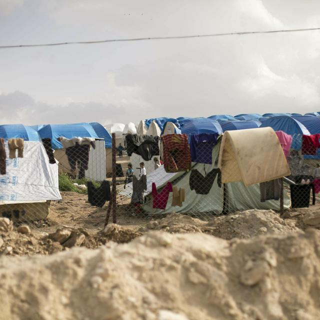 Vue sur le camp Al-Roj, dans la province syrienne de Hassaké, où se trouvent plusieurs enfants de nationalité suisse. [Keystone/AP - Maya Alleruzzo]