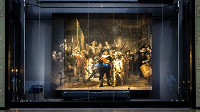 "La Ronde de Nuit" de Rembrandt (1642) au Rijksmuseum Museum d'Amsterdam le 22 juin 2021. [AFP - Remko de Waal]