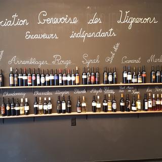 Un magasin de vigneron à Genève. [RTS]