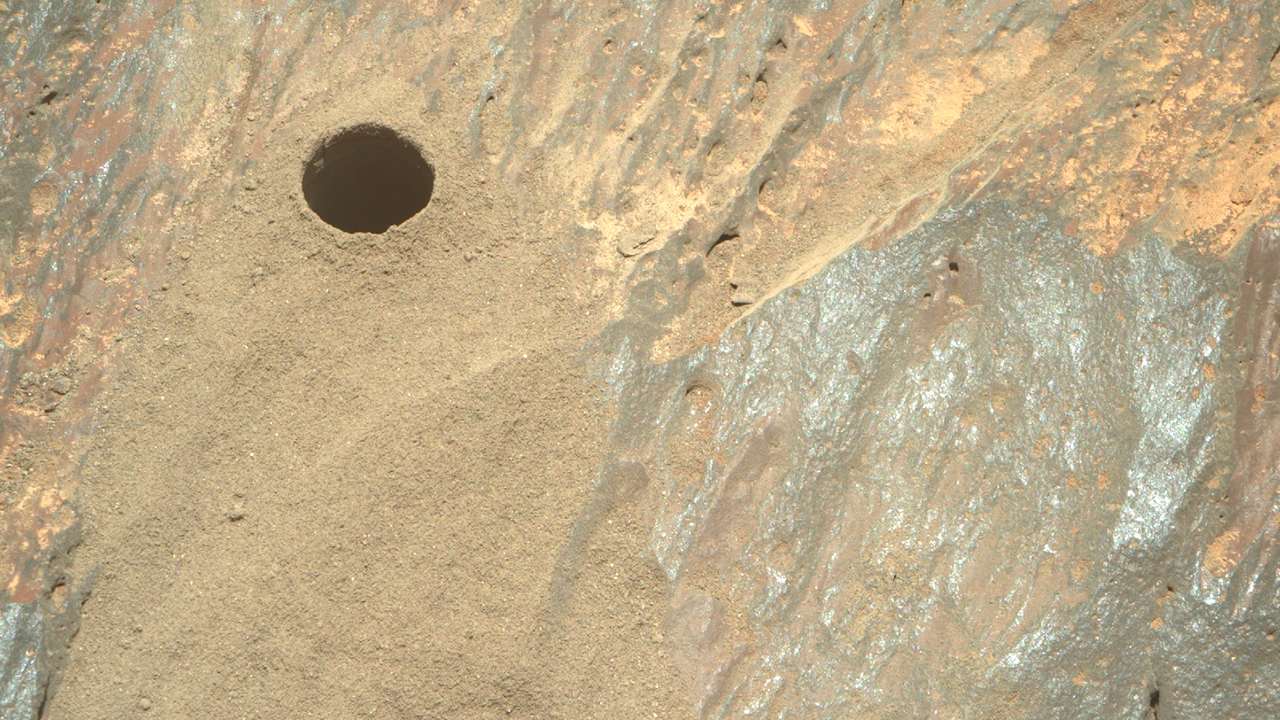 La roche creusée par le rover Perseverance sur Mars, le 3 septembre 2021, soit "Sol 192" en jour martien. [NASA - JPL-Caltech/ASU]