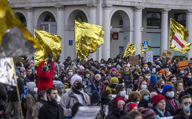 Une manifestation en soutien aux migrants à Varsovie, le 20 novembre 2021. [KEYSTONE - AP]