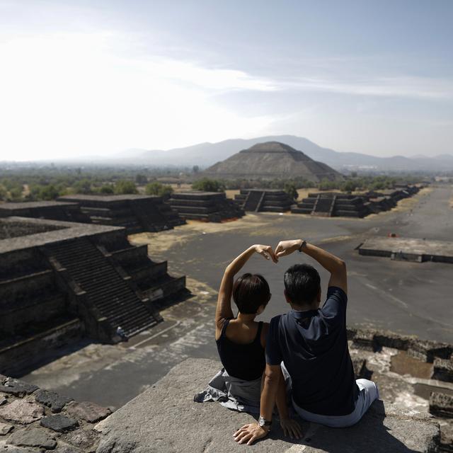 Rares touristes sur le site de Teotihuacan, 19.03.2021. [AP/Keystone - Rebecca Blackwell]