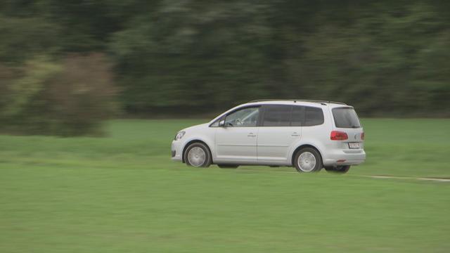 Ce VW Touran a été déclaré "inapte à la circulation". [RTS]