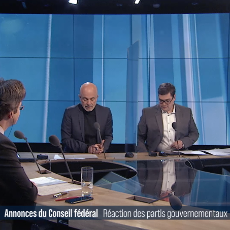 Débat entre les conseiller nationaux Céline Amaudruz (UDC/GE), Ada Marra (PS/VD) et Olivier Feller (PLR/VD). [RTS]