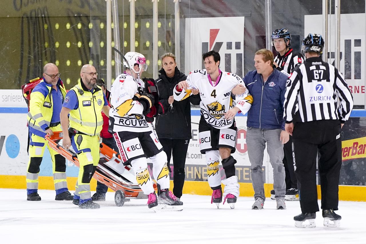 Jonathan Hazen a été contraint de quitter la glace avant l'heure. [Claudio Thoma/freshfocus - Claudio Thoma]