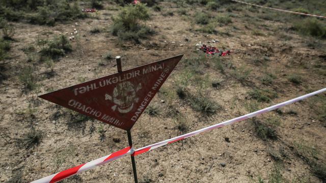 Le nombre de victimes d'armes à sous-munitions a encore augmenté l'année dernière, à près de 370. Le Haut-Karabakh, où Azerbaïdjan et Arménie se sont affrontés, a déploré plus de 100 d'entre elles, selon un rapport publié mercredi à Genève. [ANADOLU AGENCY VIA AFP - ONUR COBAN]